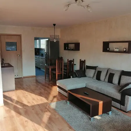 Wiosenna アパート マルボルク